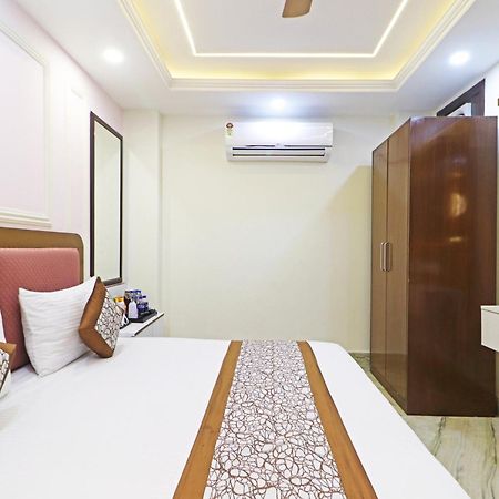 Hotel Samrat Residency 10 Mints Walking Distance Nizamuddin Railway Station Нью-Делі Екстер'єр фото