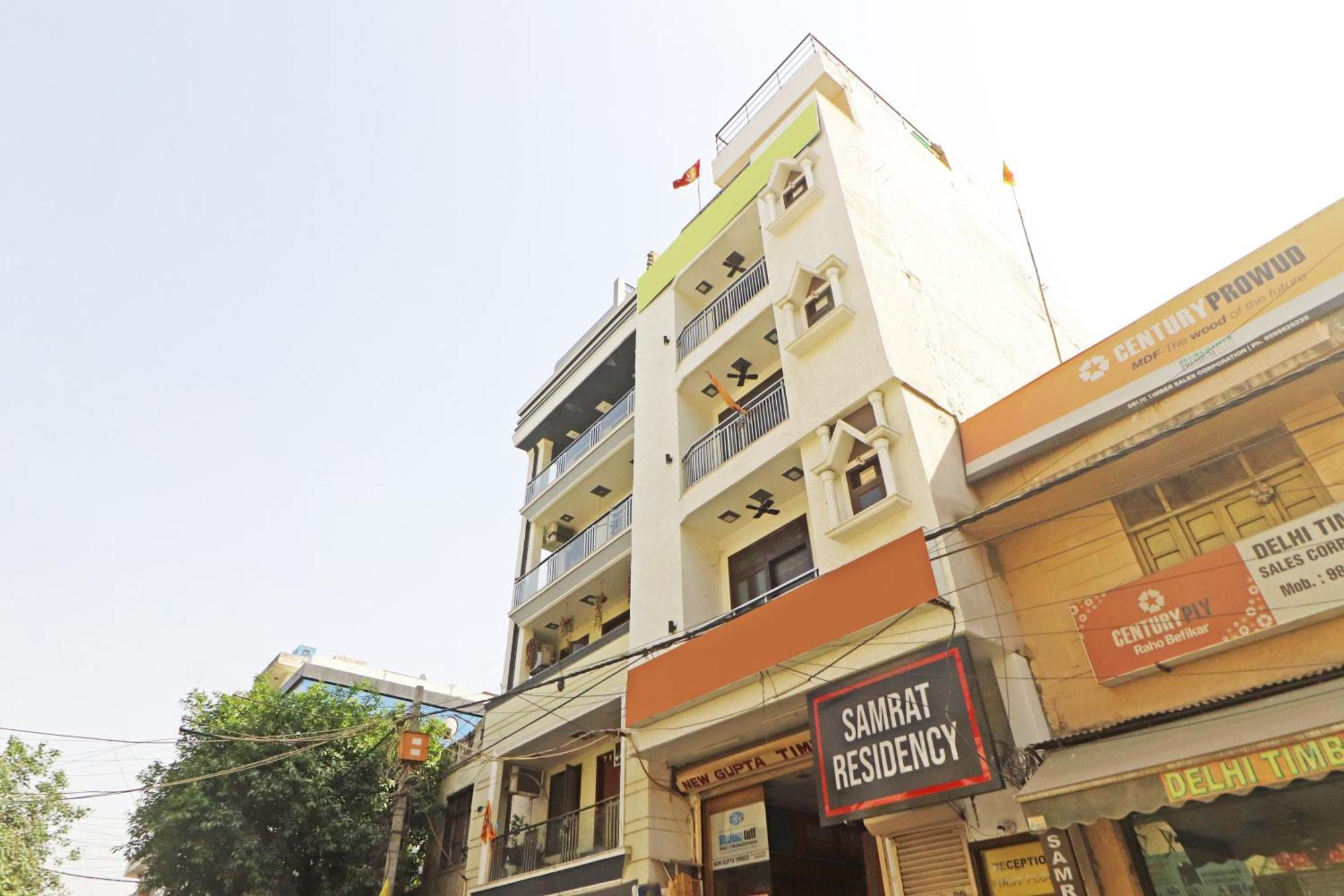 Hotel Samrat Residency 10 Mints Walking Distance Nizamuddin Railway Station Нью-Делі Екстер'єр фото