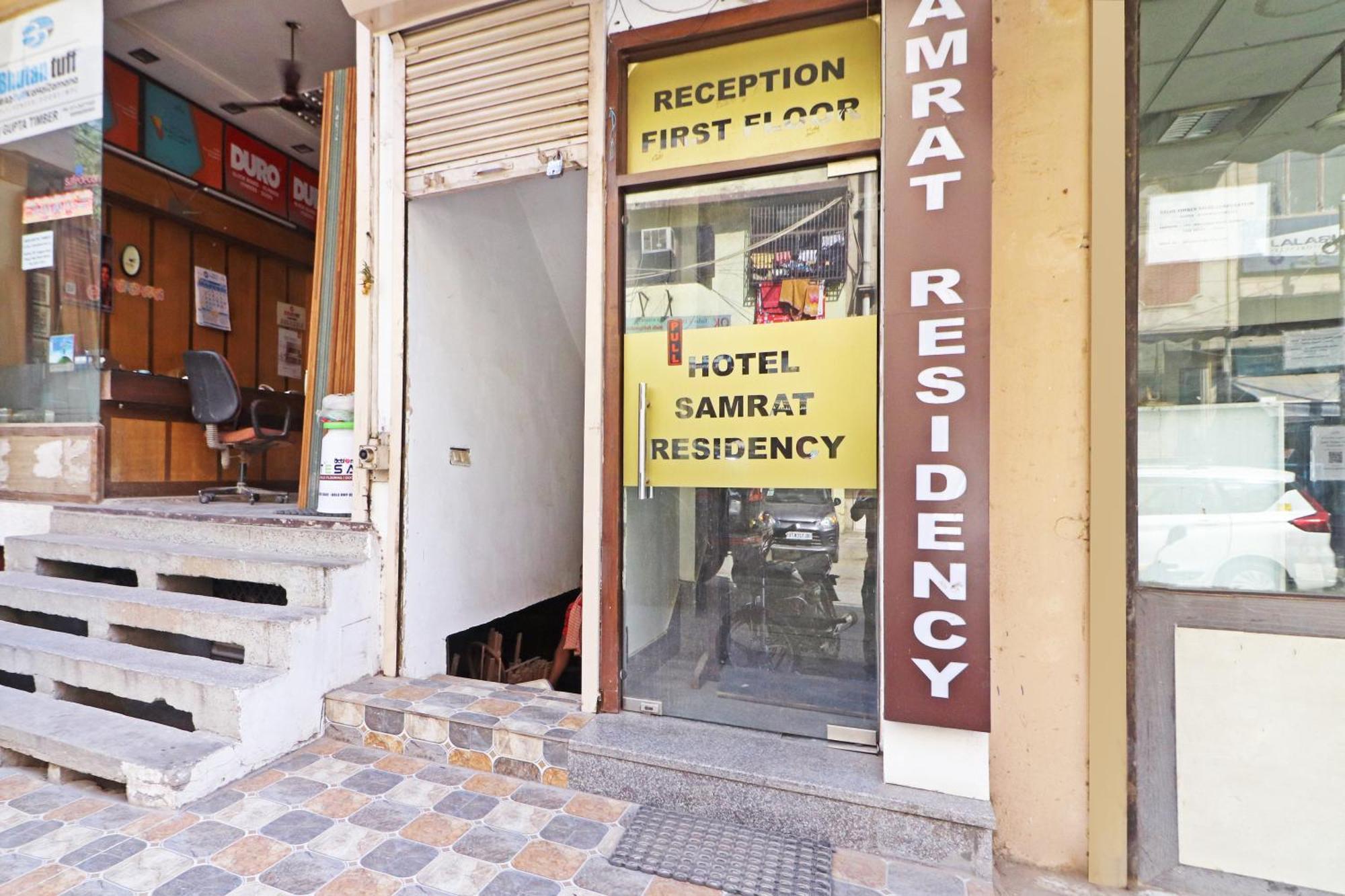 Hotel Samrat Residency 10 Mints Walking Distance Nizamuddin Railway Station Нью-Делі Екстер'єр фото