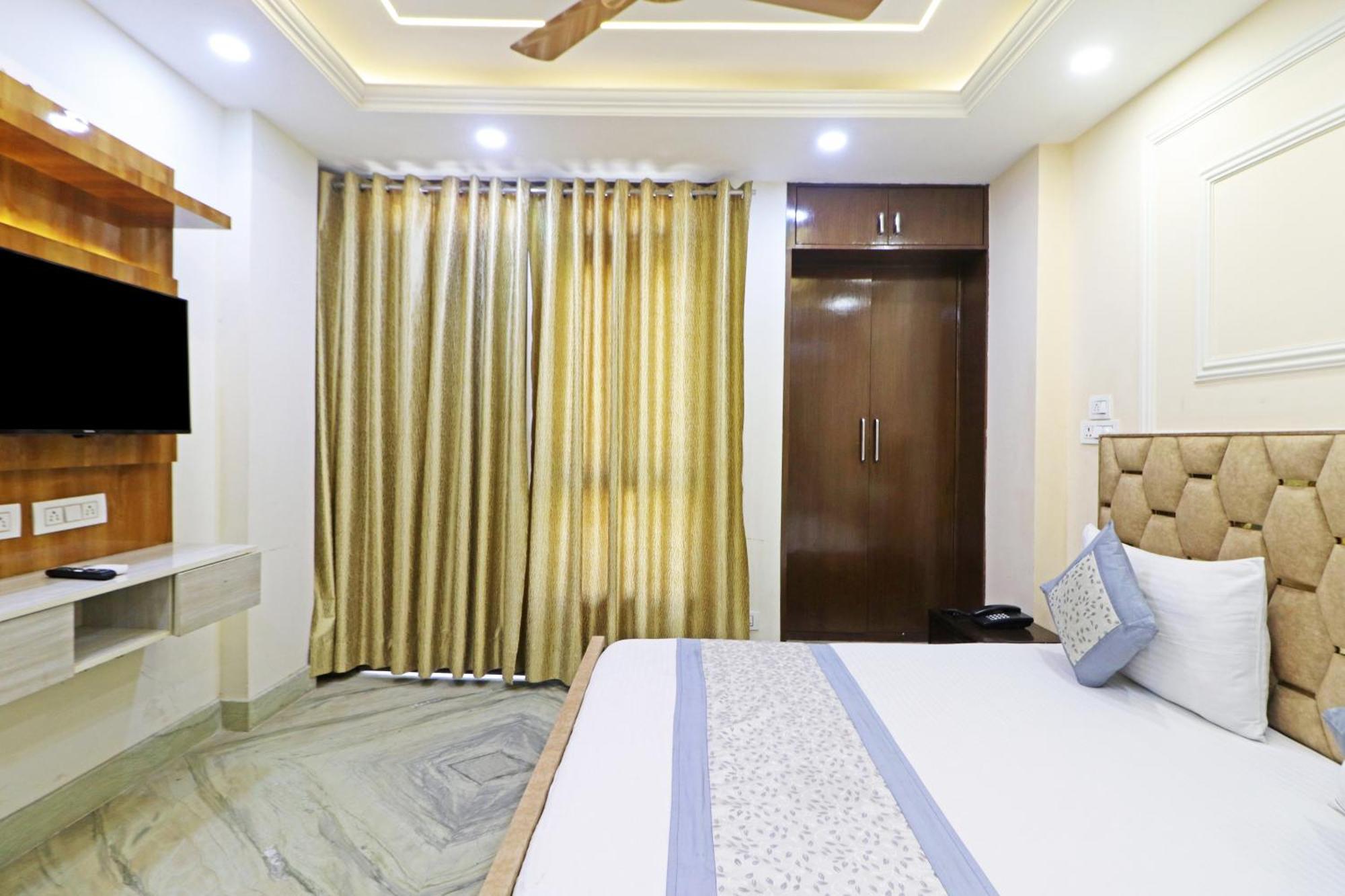 Hotel Samrat Residency 10 Mints Walking Distance Nizamuddin Railway Station Нью-Делі Екстер'єр фото